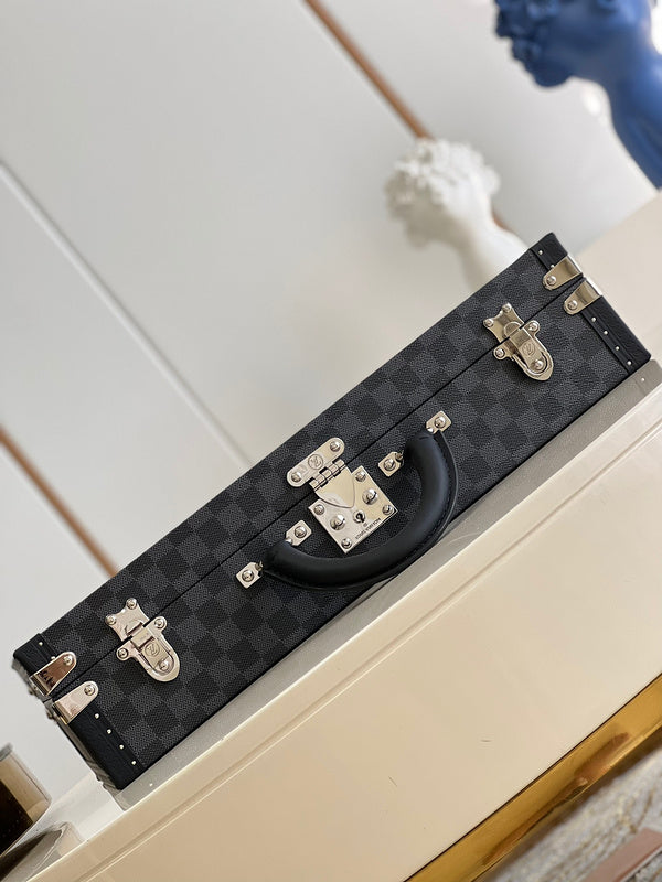 Franco Shops - Louis Vuittons  - 9505