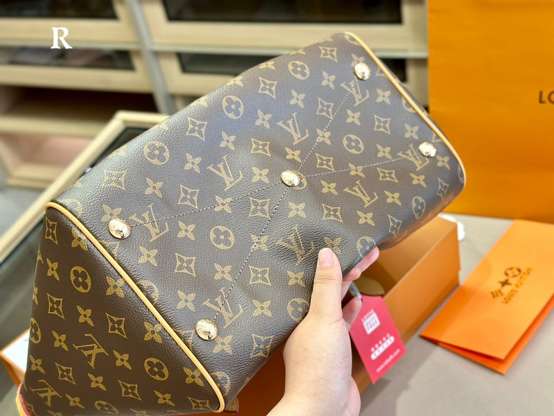Franco Shops - Louis Vuittons  - 15011