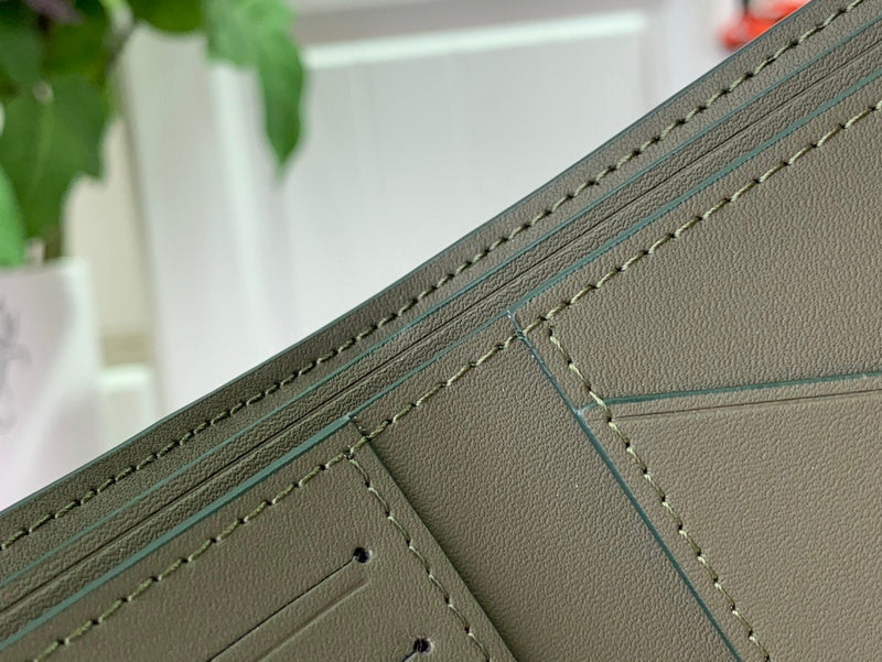 Franco Shops - Louis Vuittons  - 15650
