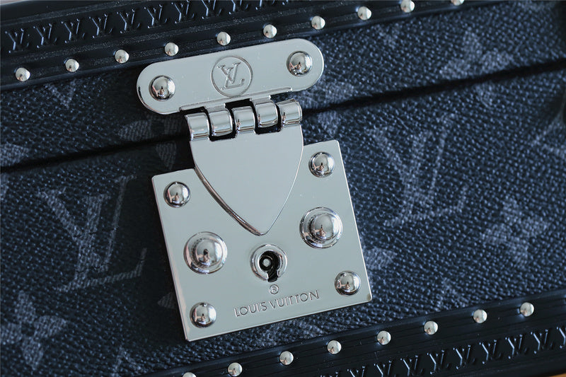 Franco Shops - Louis Vuittons  - 9543