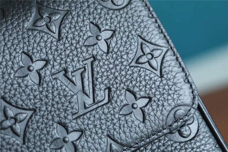 Franco Shops - Louis Vuittons  - 10098