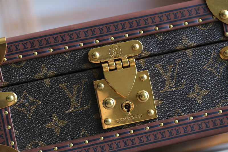 Franco Shops - Louis Vuittons  - 9554
