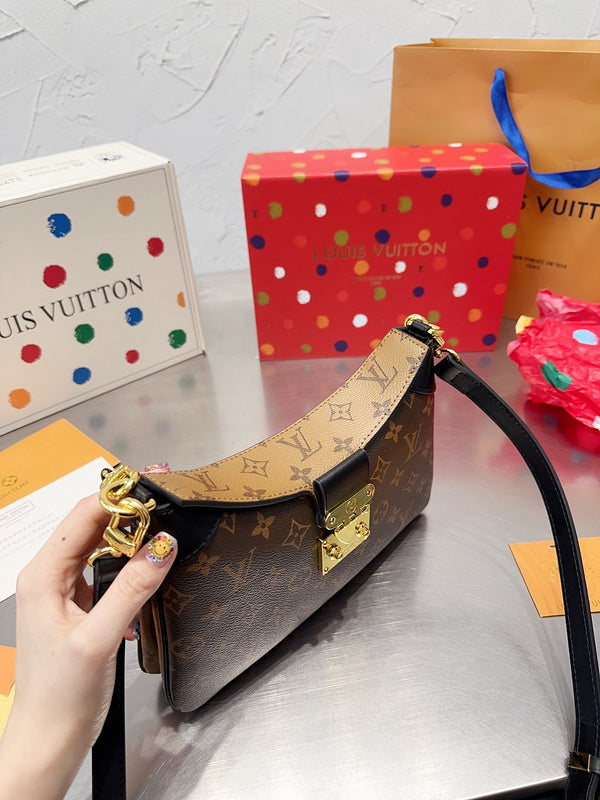 Franco Shops - Louis Vuittons  - 14949