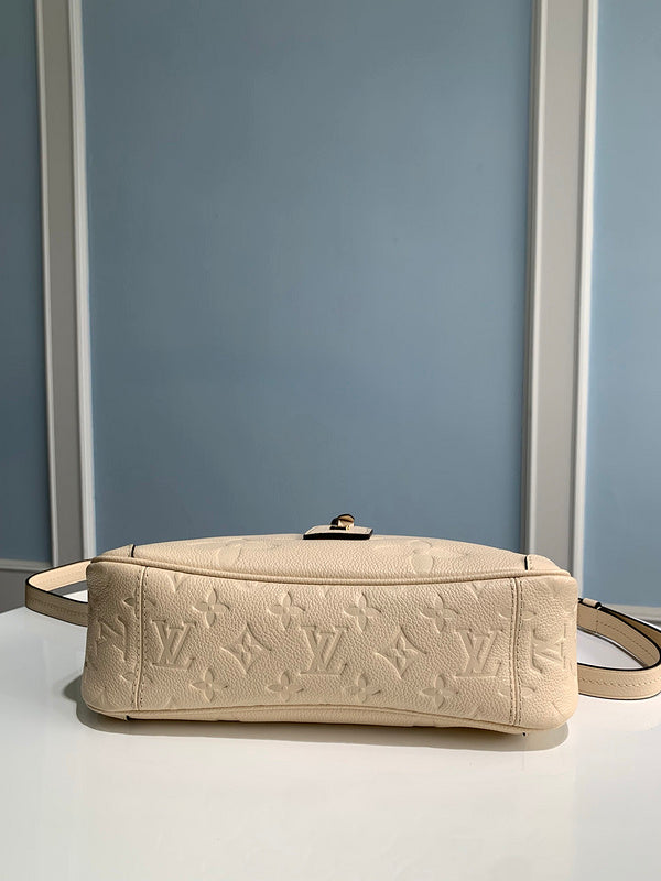 Franco Shops - Louis Vuittons  - 15406