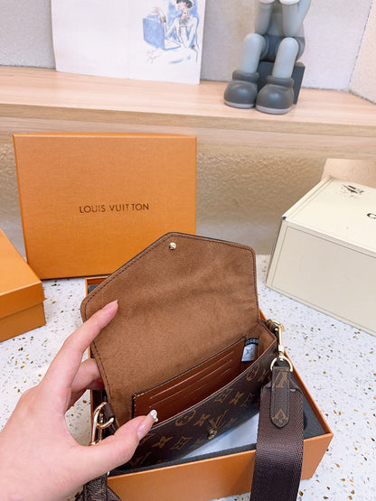 Franco Shops - Louis Vuittons  - 14964