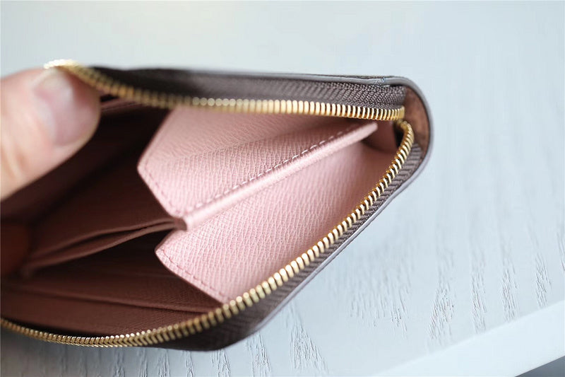 Franco Shops - Louis Vuittons  - 9221