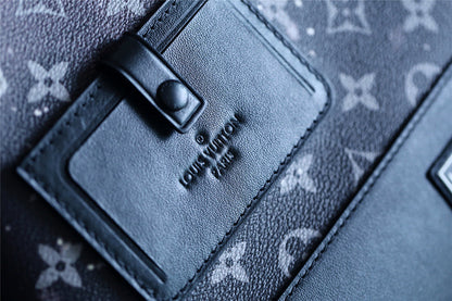 Franco Shops - Louis Vuittons  - 9740