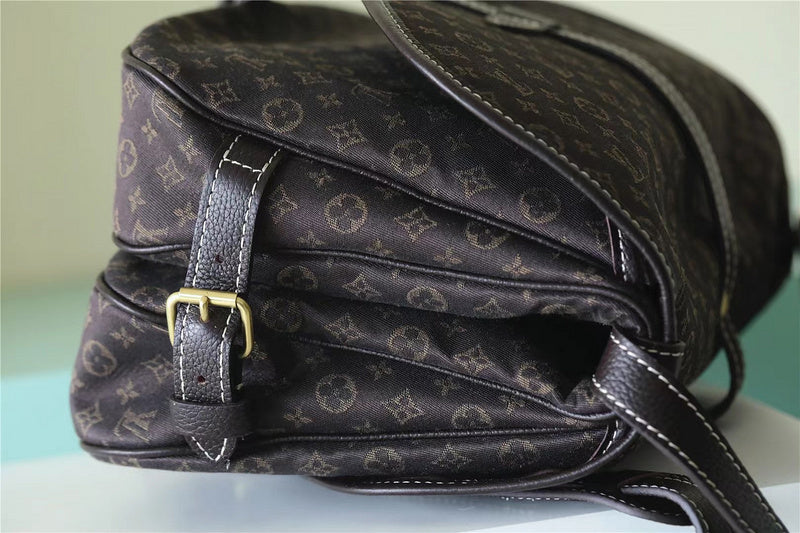 Franco Shops - Louis Vuittons  - 10010