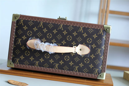 Franco Shops - Louis Vuittons  - 9513