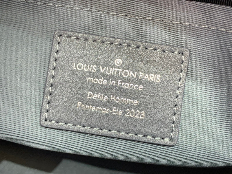 Franco Shops - Louis Vuittons  - 15253