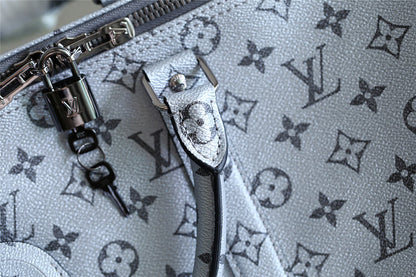 Franco Shops - Louis Vuittons  - 9465