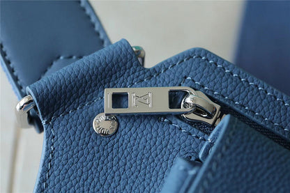 Franco Shops - Louis Vuittons  - 9982