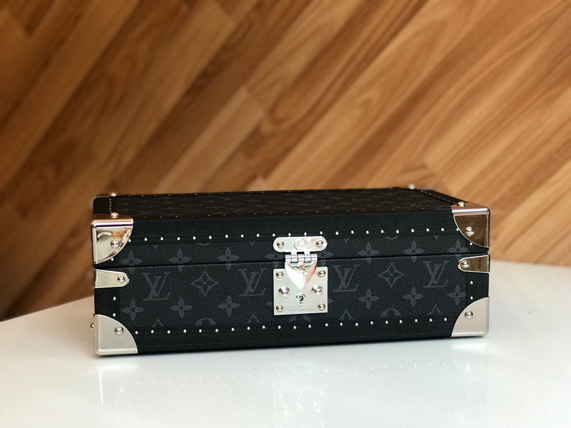 Franco Shops - Louis Vuittons  - 9502