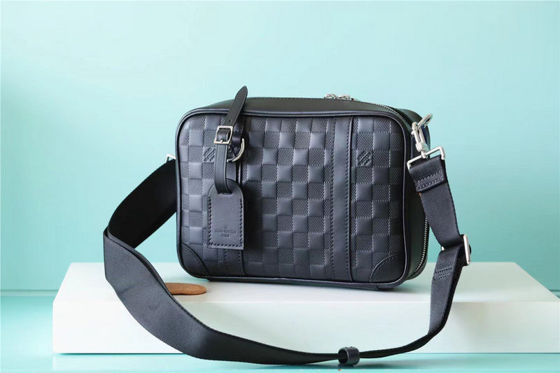 Franco Shops - Louis Vuittons  - 10034