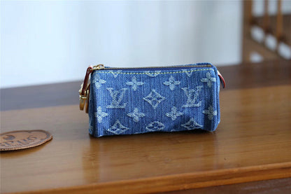 Franco Shops - Louis Vuittons  - 9324