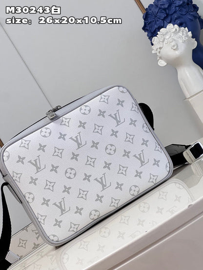Franco Shops - Louis Vuittons  - 15387