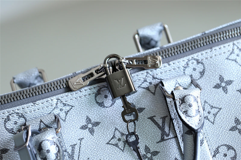 Franco Shops - Louis Vuittons  - 9465