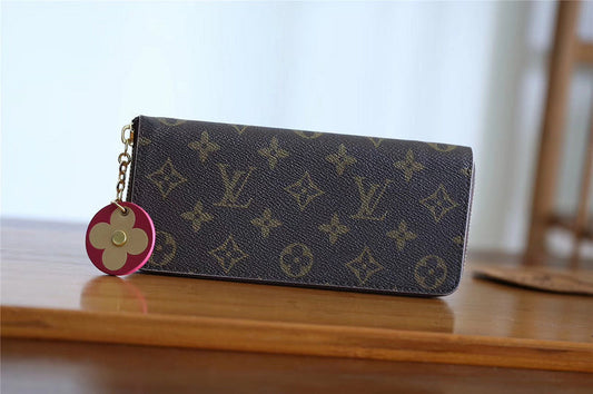Franco Shops - Louis Vuittons  - 9420