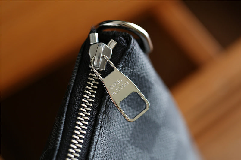 Franco Shops - Louis Vuittons  - 9842