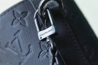 Franco Shops - Louis Vuittons  - 9940