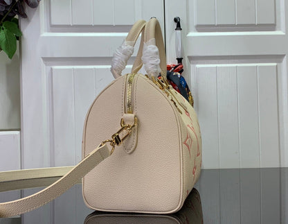 Franco Shops - Louis Vuittons  - 15823