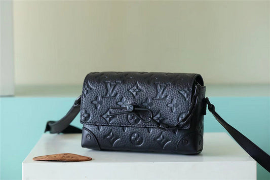 Franco Shops - Louis Vuittons  - 9992