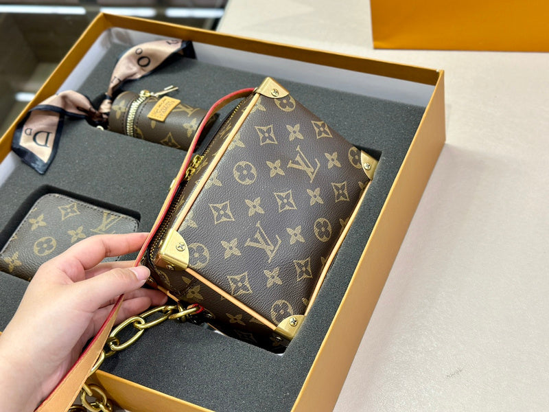Franco Shops - Louis Vuittons  - 14898