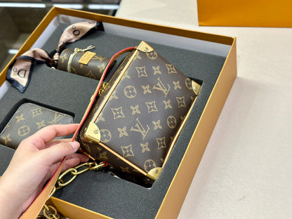 Franco Shops - Louis Vuittons  - 14898