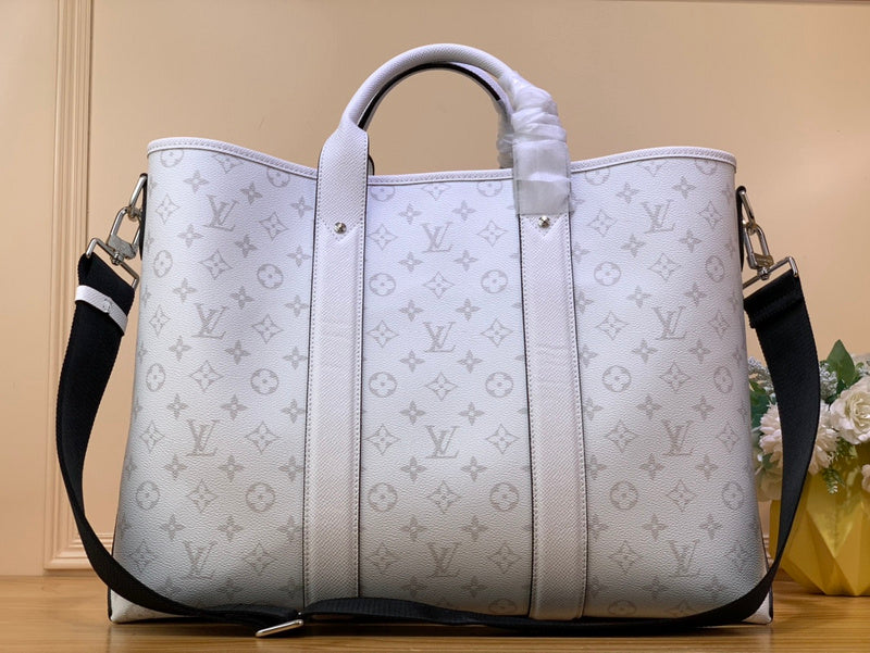 Franco Shops - Louis Vuittons  - 15429