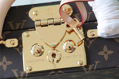Franco Shops - Louis Vuittons  - 9508