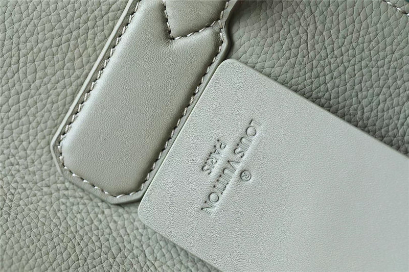 Franco Shops - Louis Vuittons  - 9906