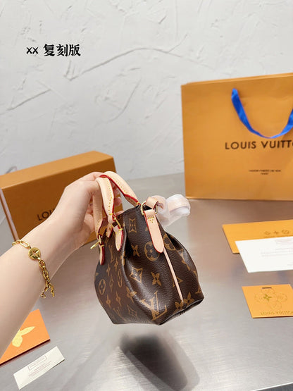 Franco Shops - Louis Vuittons  - 14918