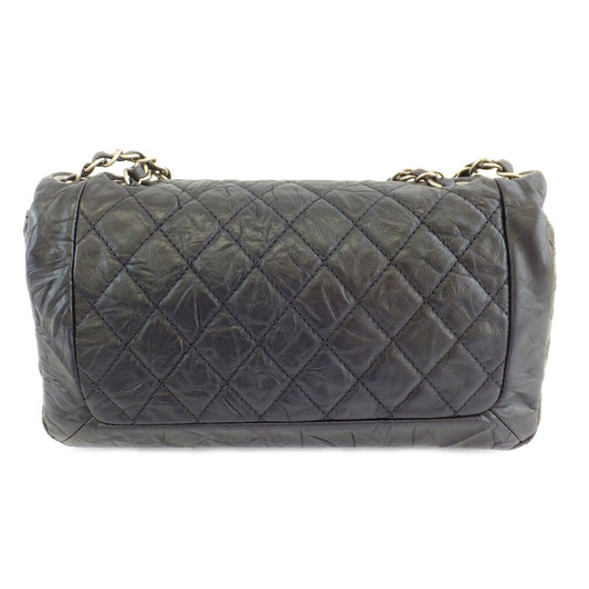 CHANEL Chanel Matrasse W Chain Flap Shoulder Bag    Processing Black Metal  Red Background