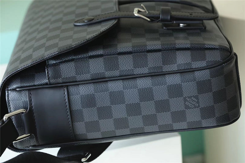Franco Shops - Louis Vuittons  - 9956