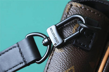 Franco Shops - Louis Vuittons  - 9924