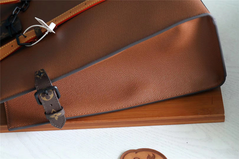 Franco Shops - Louis Vuittons  - 9844