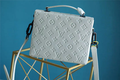 Franco Shops - Louis Vuittons  - 10110