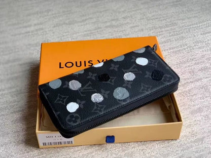 Franco Shops - Louis Vuittons  - 15752