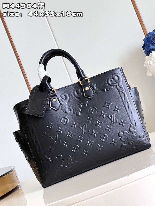 Franco Shops - Louis Vuittons  - 15477