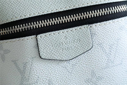 Franco Shops - Louis Vuittons  - 9709