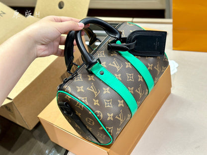 Franco Shops - Louis Vuittons  - 15041