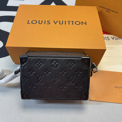 Franco Shops - Louis Vuittons  - 10152