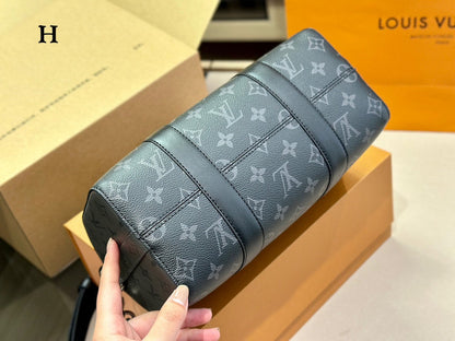 Franco Shops - Louis Vuittons  - 14986