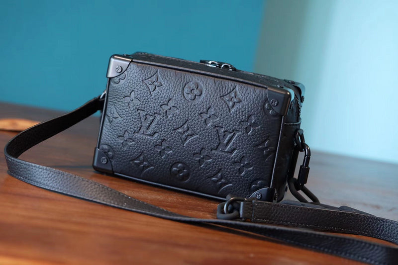 Franco Shops - Louis Vuittons  - 10152