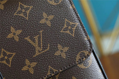 Franco Shops - Louis Vuittons  - 10096