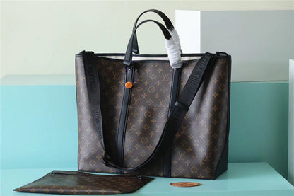 Franco Shops - Louis Vuittons  - 9807