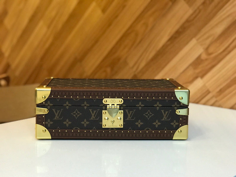 Franco Shops - Louis Vuittons  - 9499