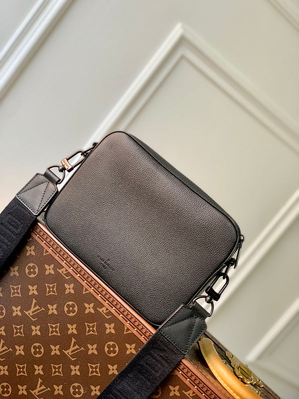Franco Shops - Louis Vuittons  - 15326