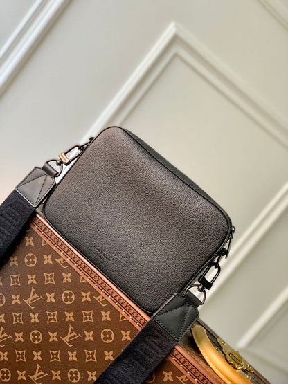 Franco Shops - Louis Vuittons  - 15326