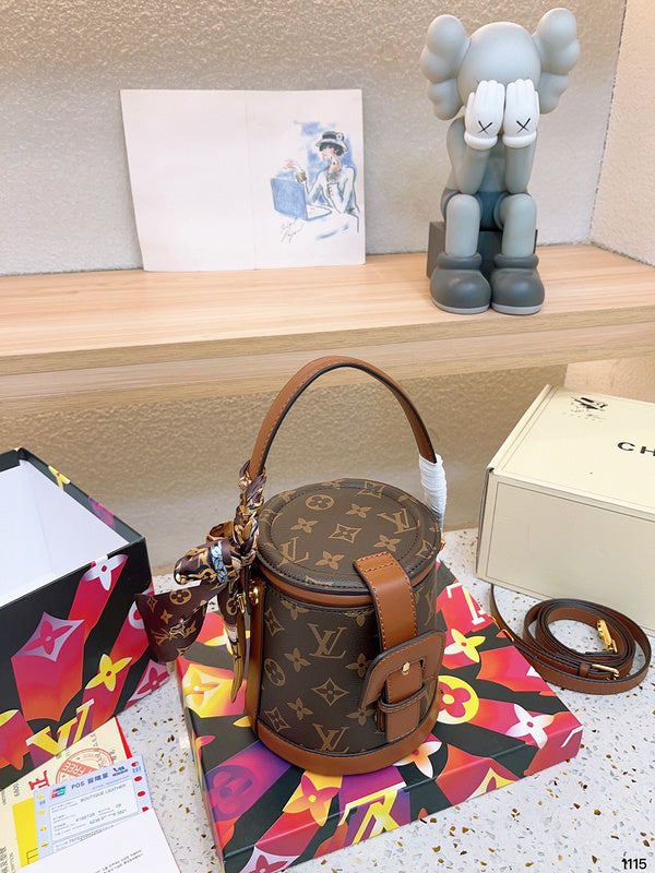 Franco Shops - Louis Vuittons  - 14931
